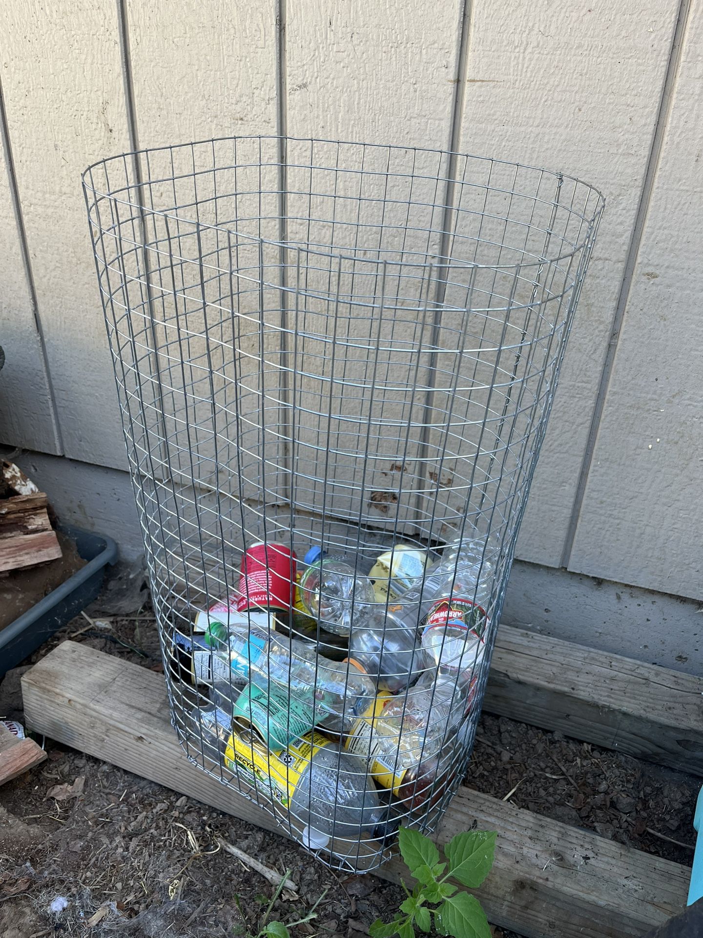 Hawaii Inspired Recycle bin