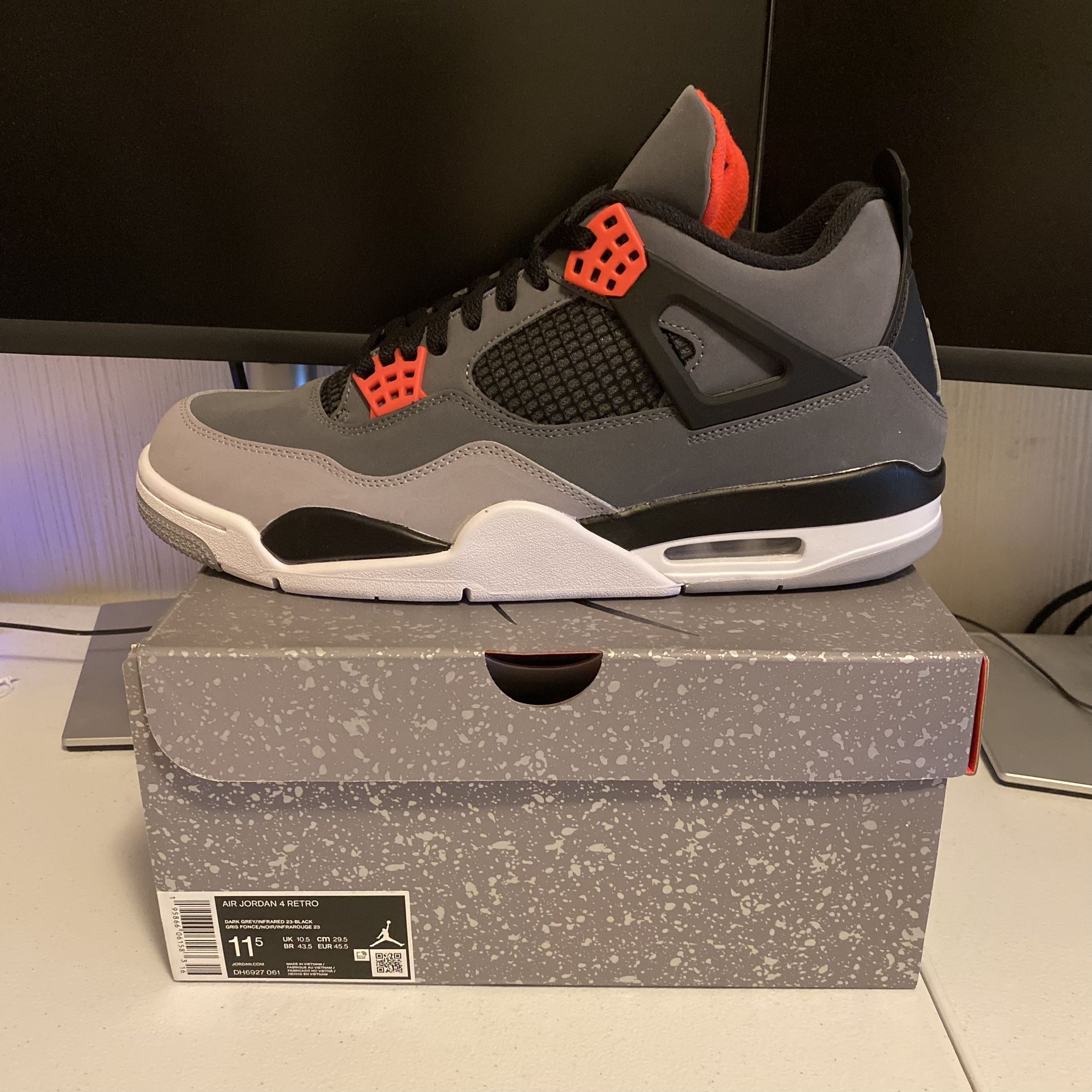 Jordan 4 Retro Infrared