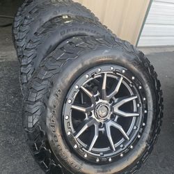 18" FUEL REBEL WHEELS TUNDRA