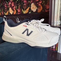 BRAND NEW Size 13 Wide White & Navy Men's New Balance 623v3 Training Shoe / Sneakers / Dad Shoes