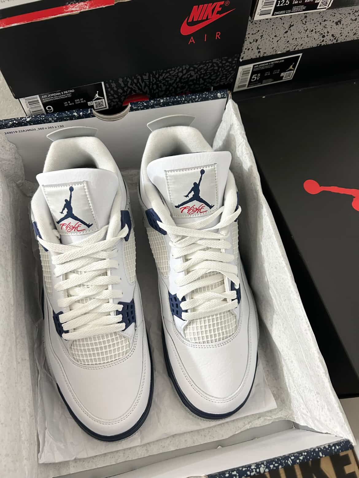 Jordan 4 Midnight Navy