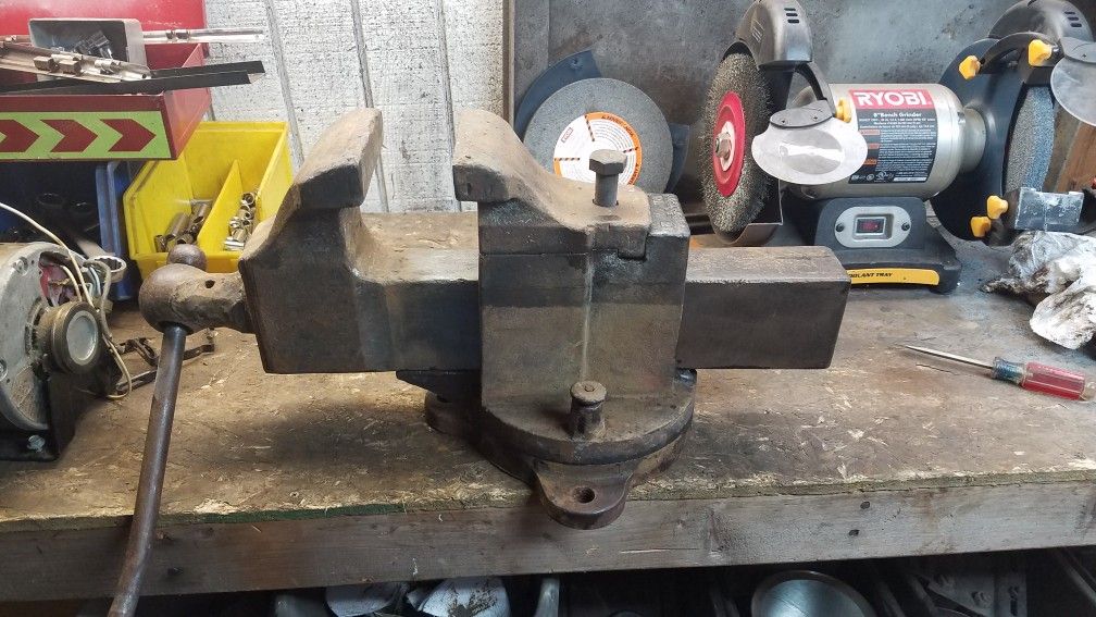 Prentiss # 21 . ...Vintage Heavy duty Specialty vise / Vice