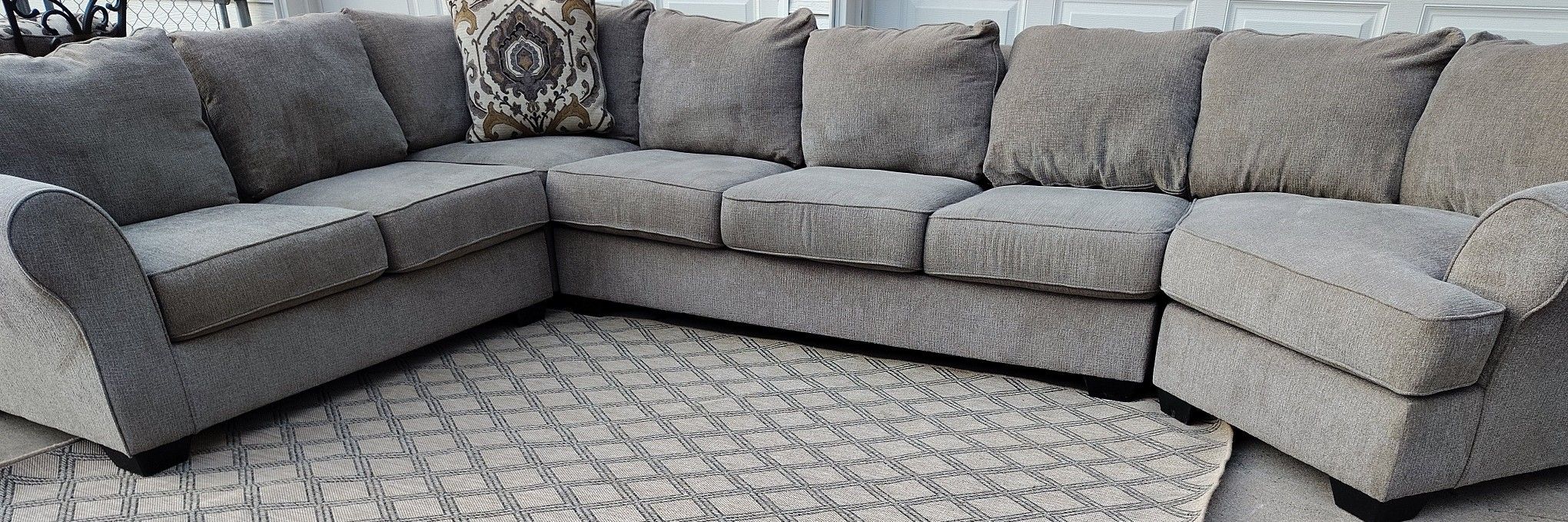 Sectional Couch (free delivery)