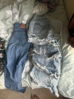 Women Size 8 Jeans And Shorts Bundle