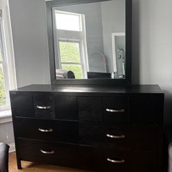 Dresser with Mirror 