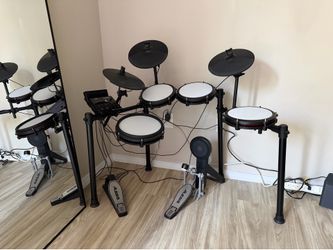 Alesis Nitro Max 8-Piece Electronic Drum Set - Black