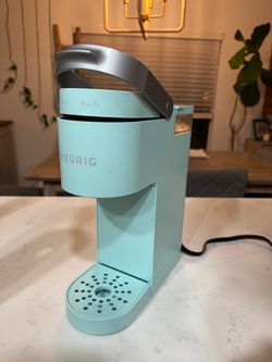 Keurig Single-Serve Coffee Maker – Mint Green