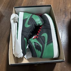 Jordan 1 high pine green size 8m 