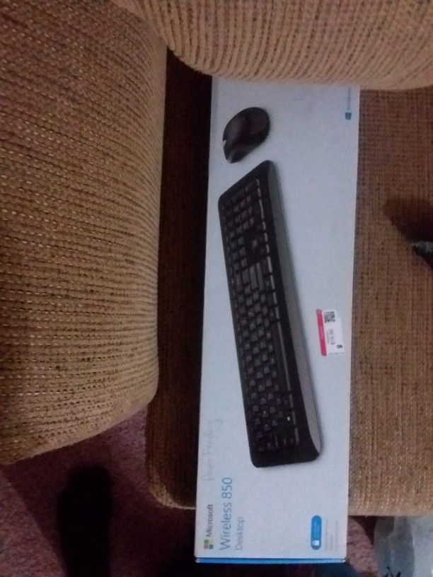 Microsoft 850 Desktop Keyboard