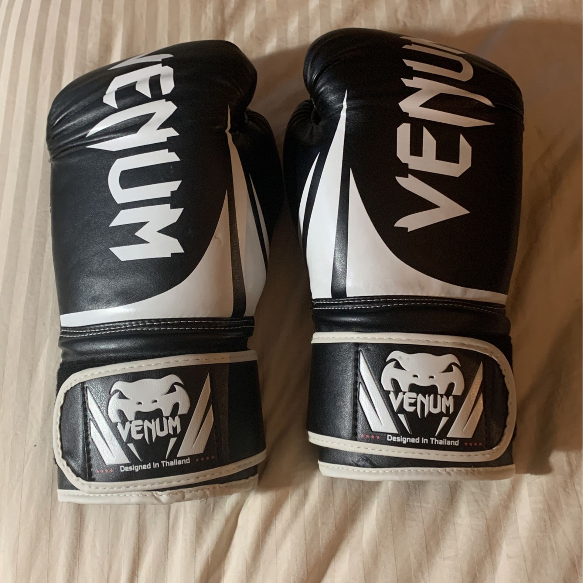  Venum Boxing Gloves