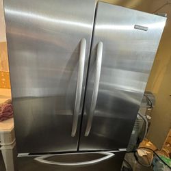 KITCHEN AID FRENCH DOOR REFRIGERATOR . PRETTY NEW 