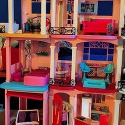 Barbie House For Sale Including Original Food House Furniture A Jeep & Other Stuff 