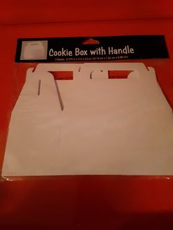 White cookie box with handle