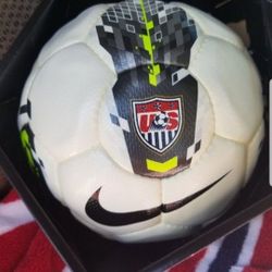 SOCCER Nike Seitiro FIFA QUALITY Official Match ball for Sale in El Monte CA OfferUp