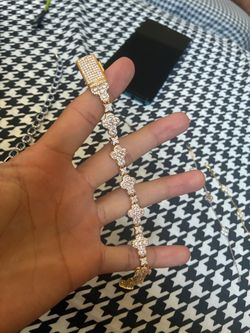 Gold diamond bracelet