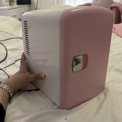 Mini fridge