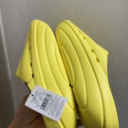 Ugg Foam-O Slide, Yellow, Women's Authentic