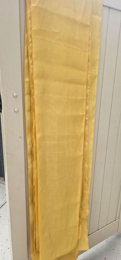 Golden table runners