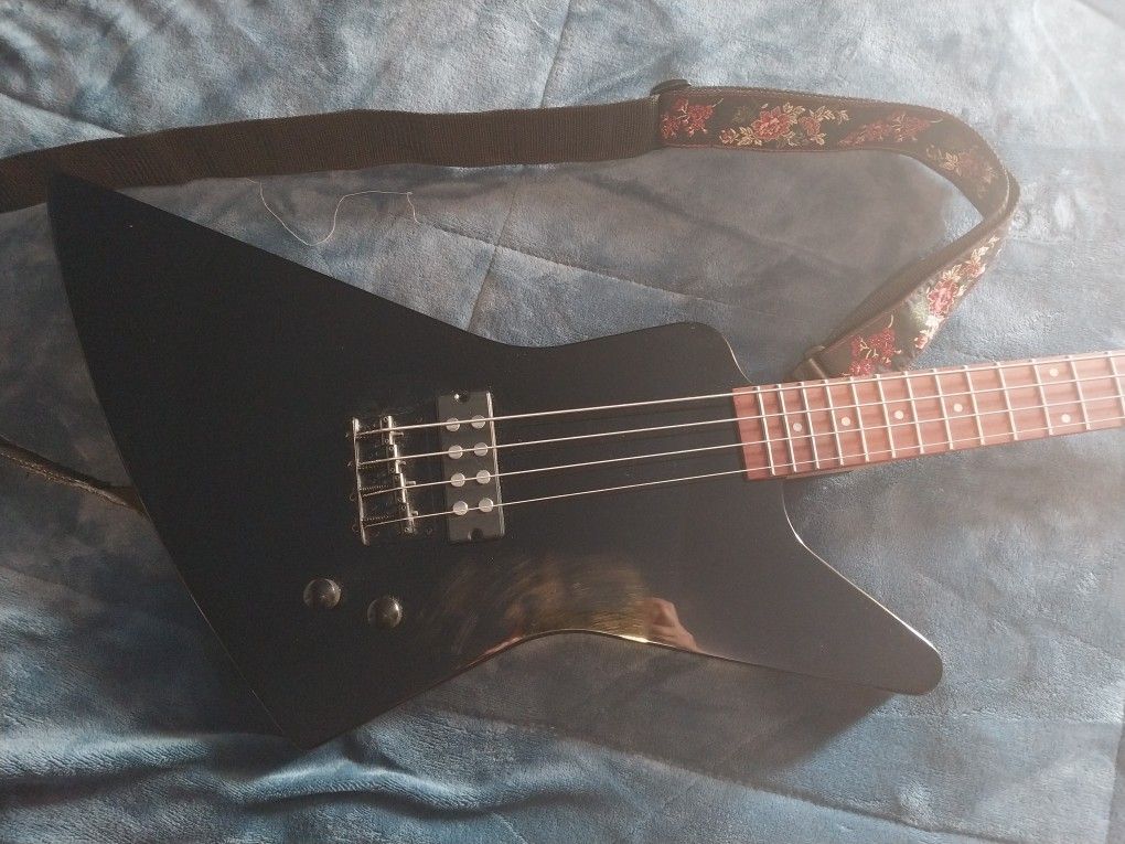 Dean Metalman Bass