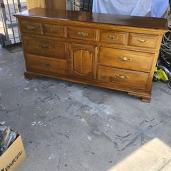 Walnut9 drawer dresser solid wood