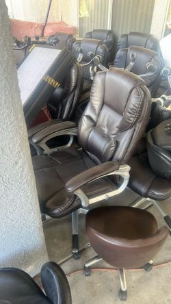 Multiple Computer Chairs Used