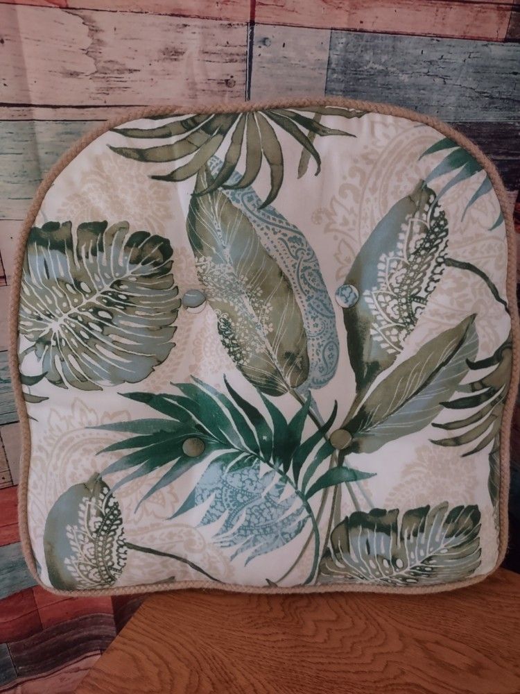 Pier 1 Imports Boho Tropical Wicker Indoor Outdoor Seat Cushion Patio Furniture Available New w/Tag Rounded Back/Horse Shoe Shape Dimensions in Pics