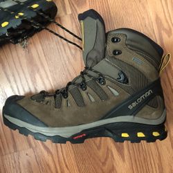 Solomon Hiking Boots Size 11