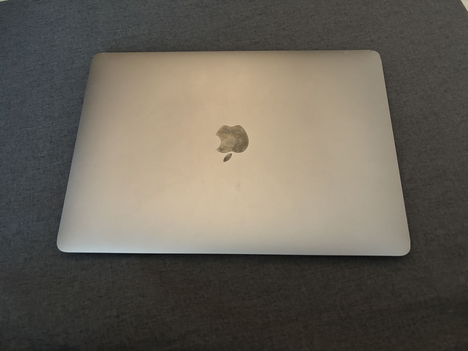 MacBook Air 13" (Late 2020) - Apple M1 - 8 GB - 256 GB - 7-core GPU - QWERTY.