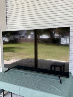 55” LG Smart tv w/ remote