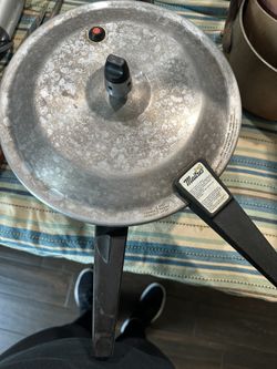 Vintage Maitres Pressure Cooker