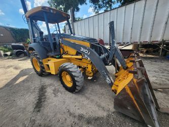 2014 John Deere Loader Backhoe