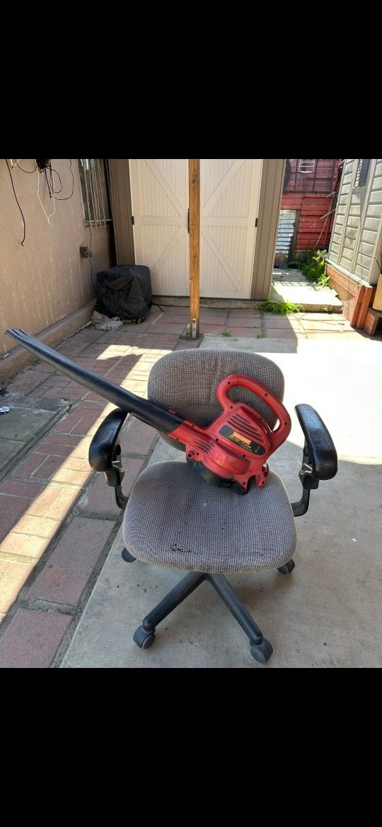 Leaf Blower