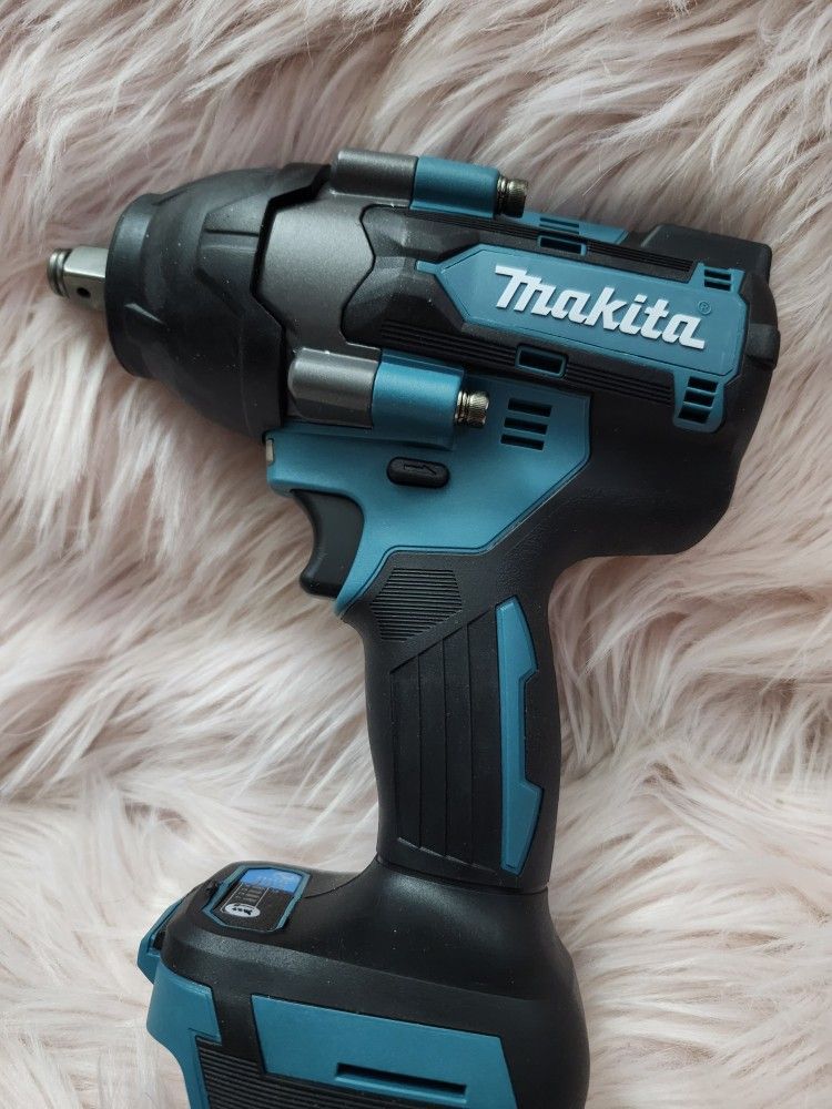 Makita 18v Impact Wrench 1/2 in Mid Torque