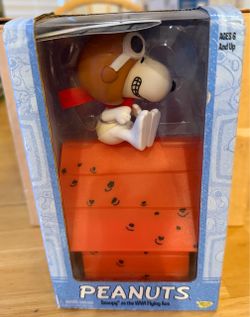 2004 Playing Mantis Memory Lane Peanuts Snoopy as WW1 Flying Ace SDCC Exclusive