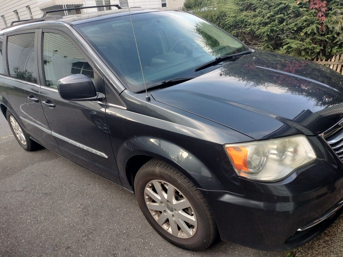 2014 Chrysler Town & Country