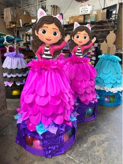 Gabby’s dollhouse dress style pinata with balls