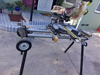 Ryobi 10 in, 15amp. Sliding Miter Saw like New with Saw Stand