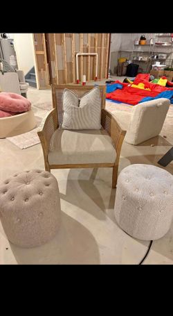 Accent chair
