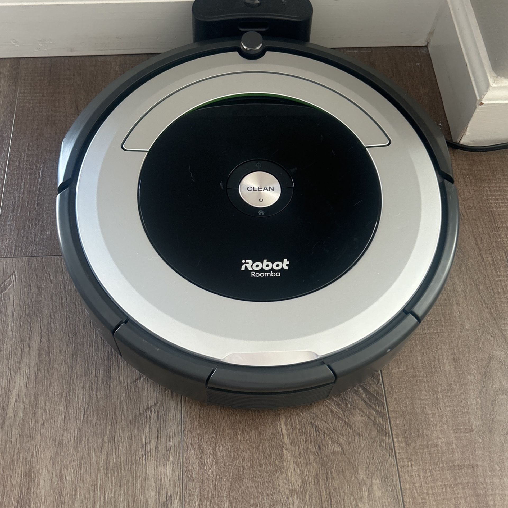 iRobot Roomba Vacuum WiFi Connectivity Can Use Ap To Control