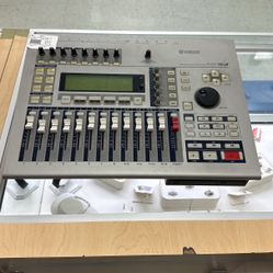 Yamaha Mixer 