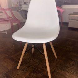 4 White Table Kitchen Chairs
