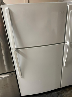 Whirlpool Top Freezer Fridge – White, Clean, Glass Shelves