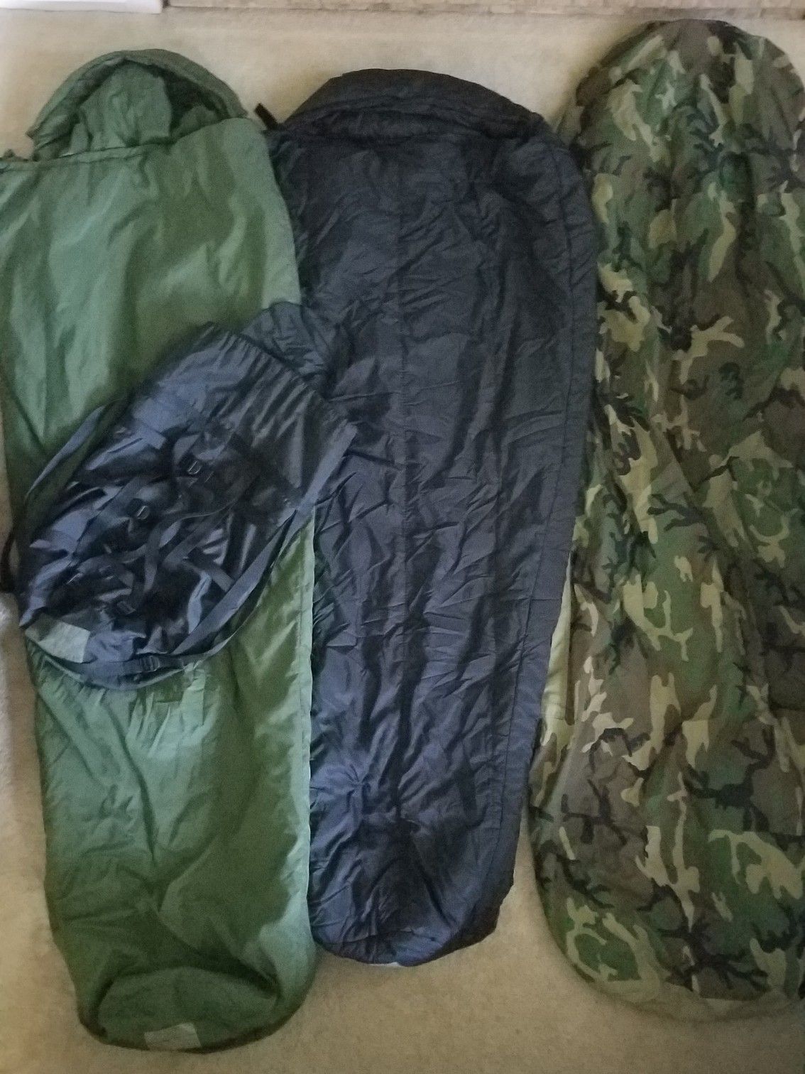 Military Sleep System 4pcs sleeping bag and bivy