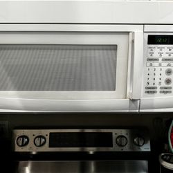 Microwave, Stove, Dishwasher 