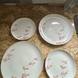 Fukagawa Arita Dinner Plates