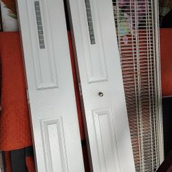 Pantry Bi Fold Doors & Wire Shelves