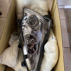 Lexus Headlight Assembly