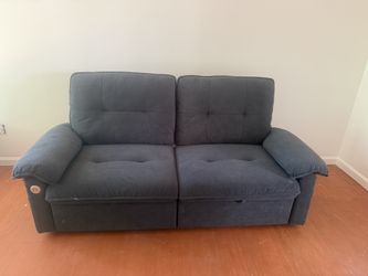 Pull out bed couch into Queen