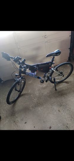 Mens Trek Mountain Bike