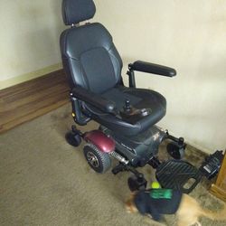 Merits Chair